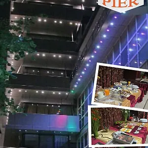 Grand Pier Boutique Luxury King And Queen Deluxe Rooms, With Free Welcome Breakfast For Up To 4 Nights Villa Bucarest